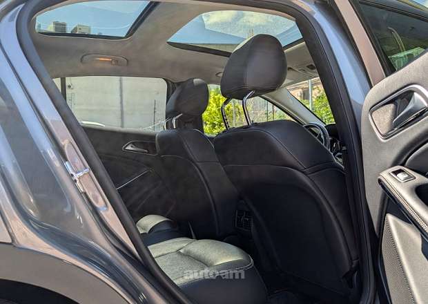 Mercedes-Benz GLA 250
