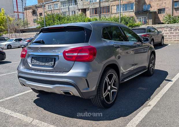 Mercedes-Benz GLA 250