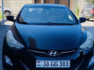 Hyundai Elantra  2011 