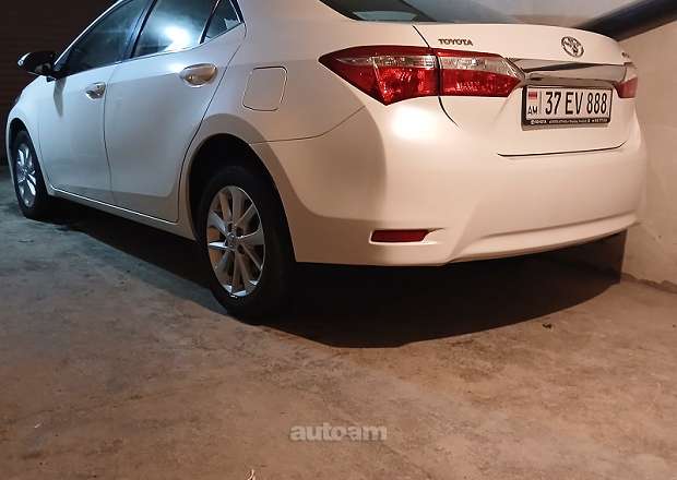 Toyota Corolla 2015 — լուսանկար 1