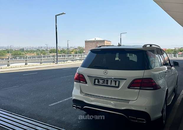 Mercedes-Benz GLE 350 2018 — լուսանկար 4