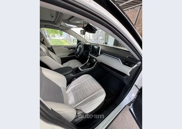 Toyota Rav 4 2020 — photo 8