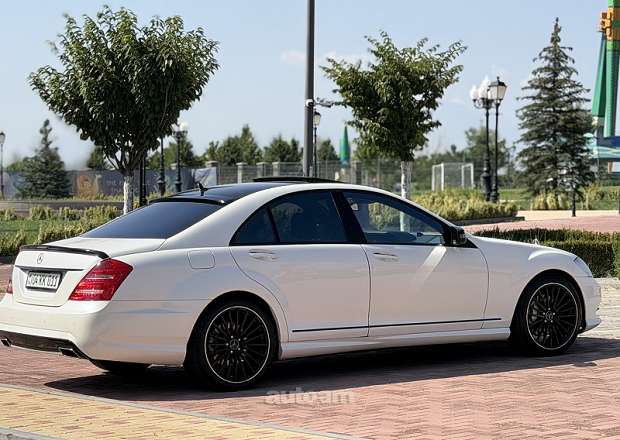 Mercedes-Benz S 500