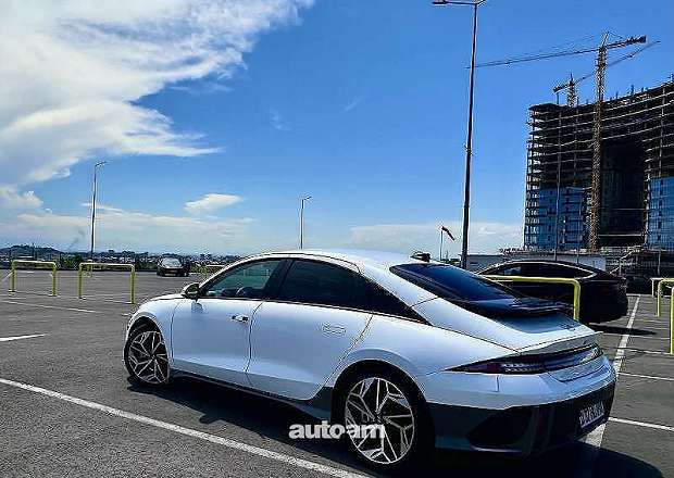 Hyundai Ioniq 2023 — photo 3