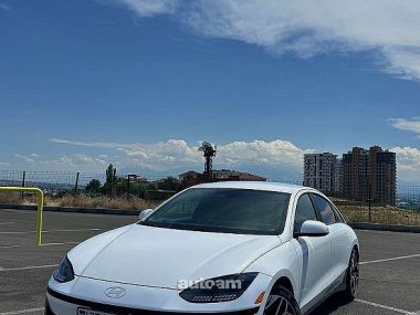 Hyundai Ioniq  2023 