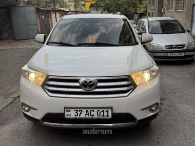 Toyota Highlander  2012 