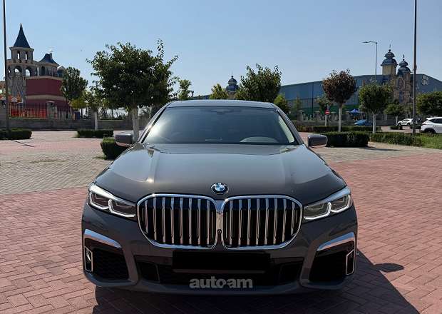 BMW 740