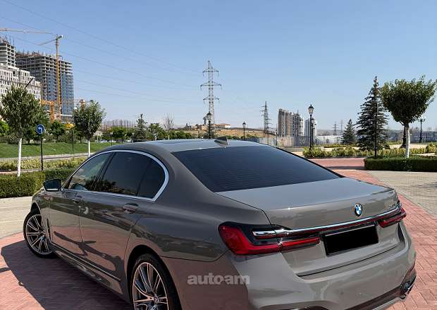 BMW 740