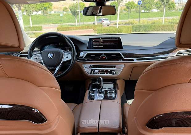 BMW 740
