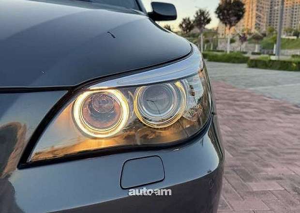 BMW 525