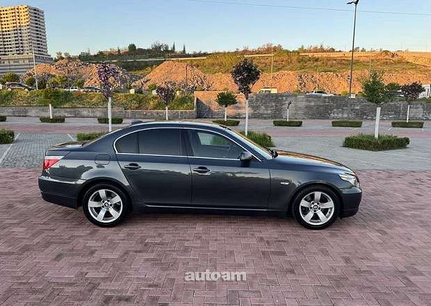 BMW 525