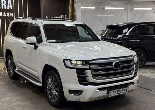 Toyota Land Cruiser 300