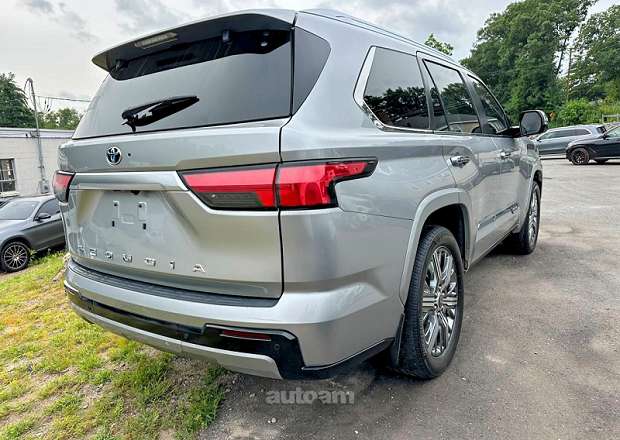 Toyota Sequoia