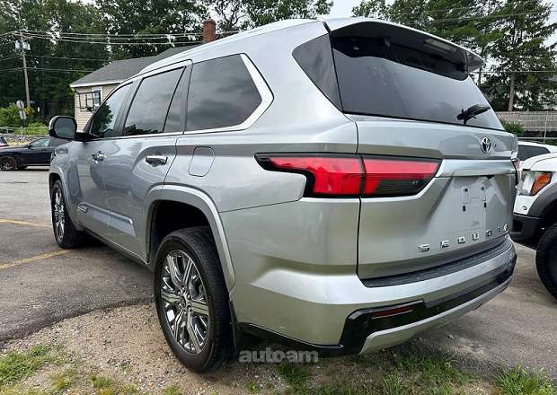 Toyota Sequoia