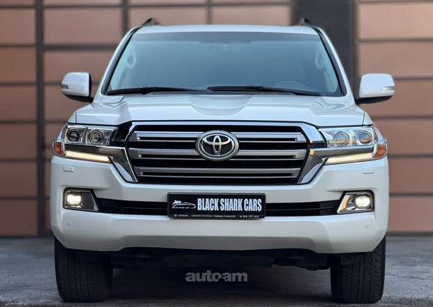 Toyota Land Cruiser 200