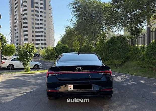 Hyundai Elantra 2022 — լուսանկար 6