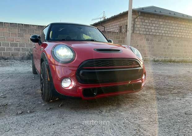 Mini Cooper 2019 — լուսանկար 1