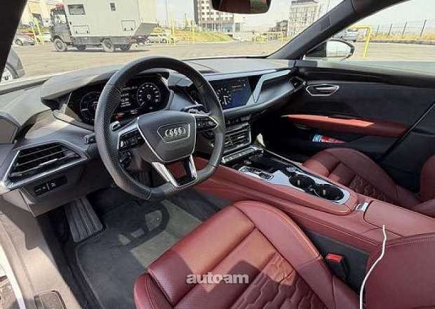Audi e-tron GT 2024 — լուսանկար 10