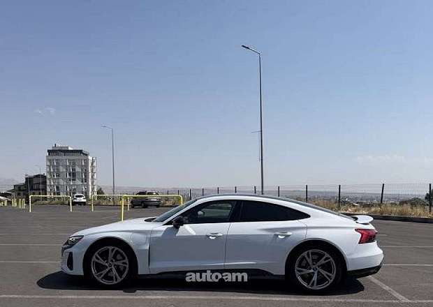 Audi e-tron GT 2024 — լուսանկար 6