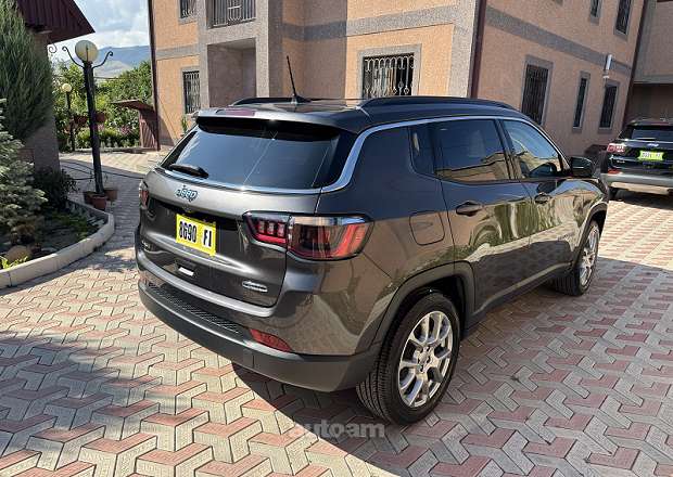 Jeep Compass 2022 — լուսանկար 11