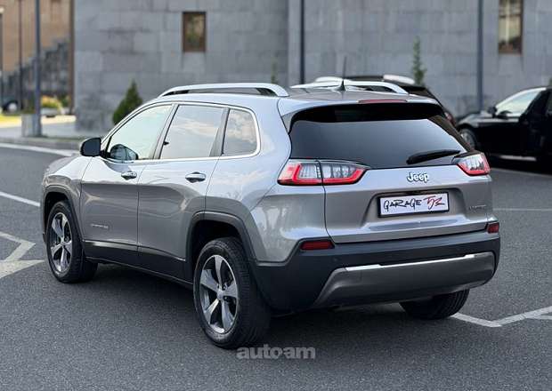 Jeep Cherokee 2019 — photo 7