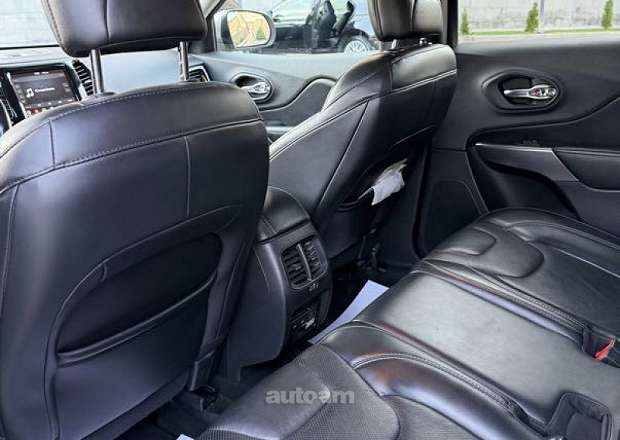 Jeep Cherokee 2019 — photo 9