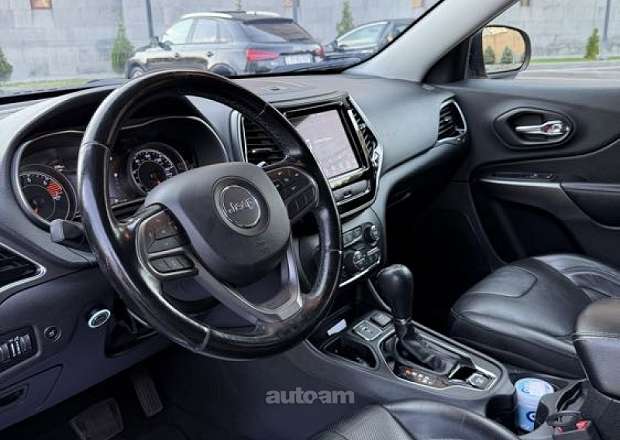 Jeep Cherokee 2019 — photo 8