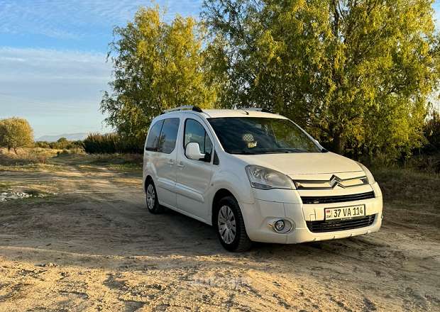 Citroen Berlingo 2012 — photo 3