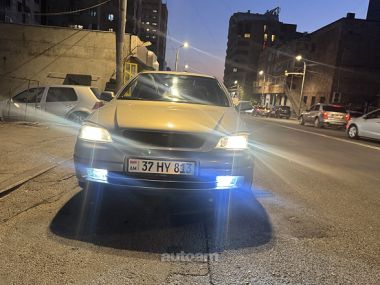 Opel Astra  2002 