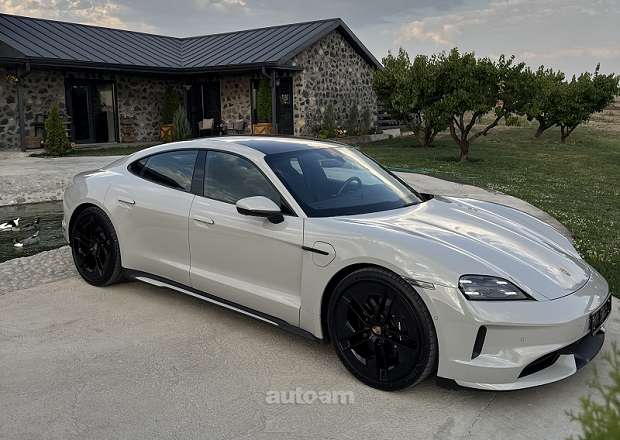 Porsche Taycan