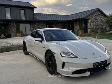 Porsche Taycan  2025 