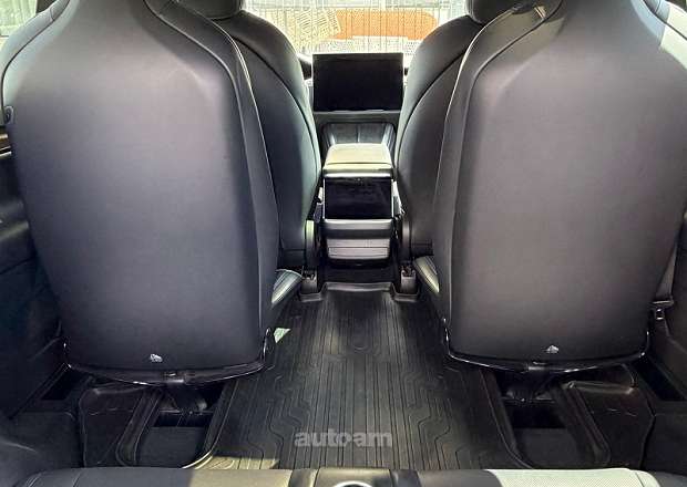 Tesla Model X 2022 — լուսանկար 9