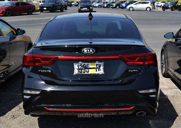 Kia Forte 2021 — լուսանկար 14