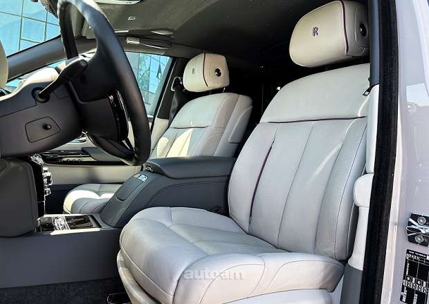 Rolls Royce Phantom 2022 — լուսանկար 8