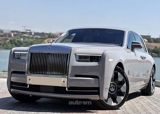 Rolls Royce Phantom 2022 — լուսանկար 1