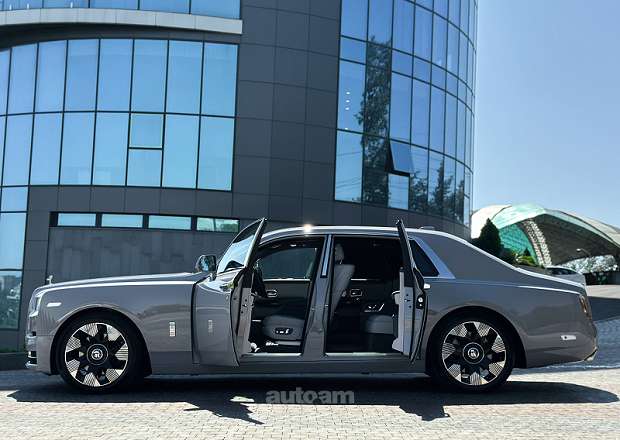 Rolls Royce Phantom 2022 — լուսանկար 14