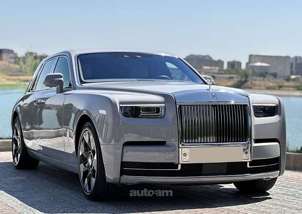 Rolls Royce Phantom 2022 — լուսանկար 3