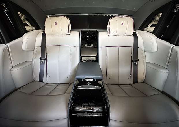 Rolls Royce Phantom 2022 — լուսանկար 12