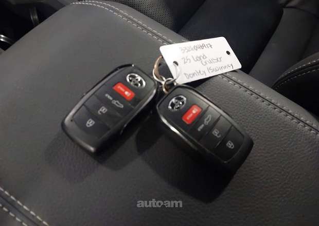 Toyota Land Cruiser Prado