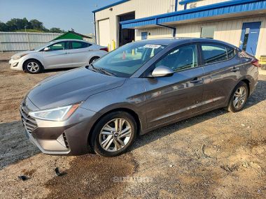 Hyundai Elantra  2020 