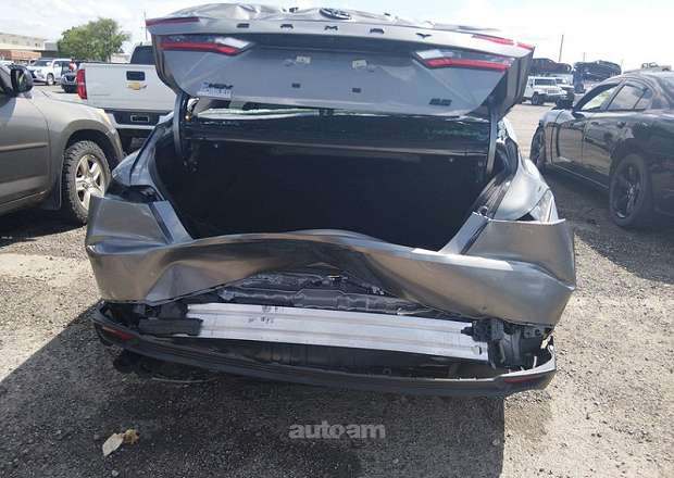 Toyota Camry 2025 — լուսանկար 5