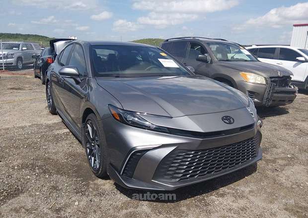 Toyota Camry 2025 — լուսանկար 1