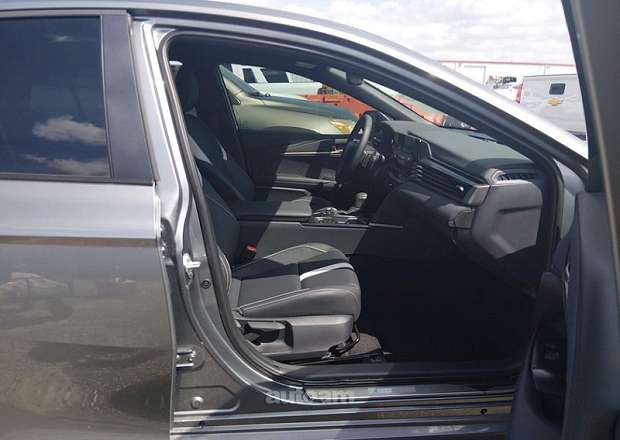 Toyota Camry 2025 — լուսանկար 6