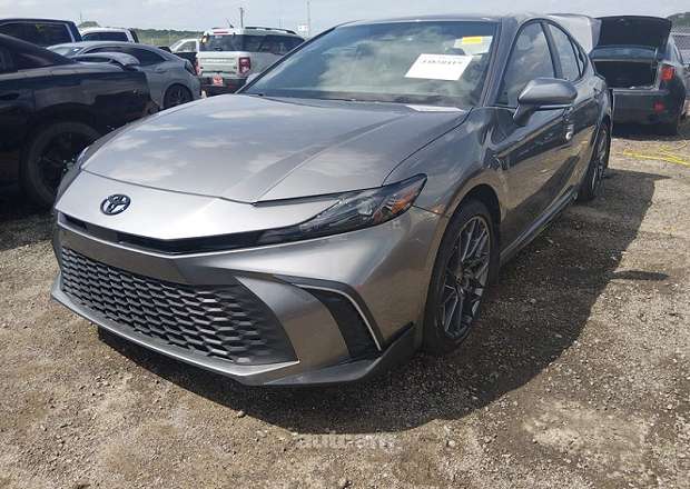 Toyota Camry 2025 — լուսանկար 2