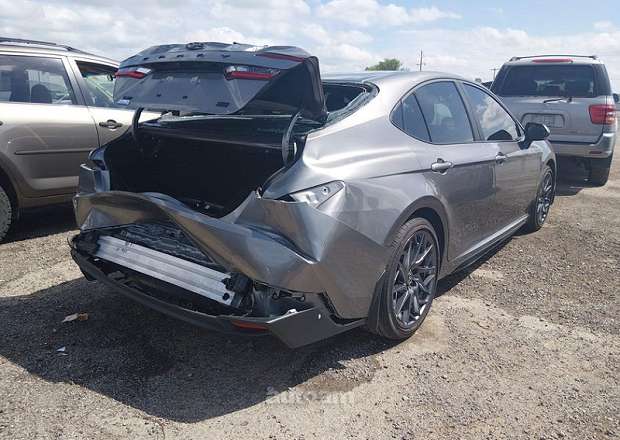 Toyota Camry 2025 — լուսանկար 3