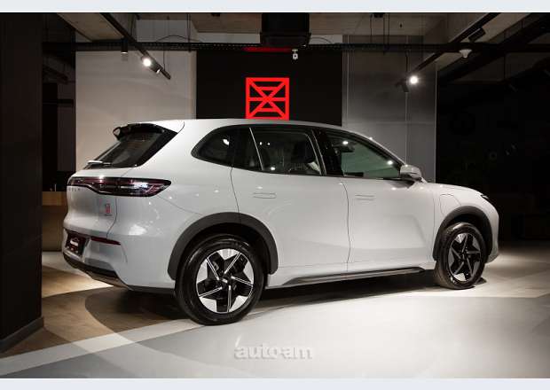 Geely Galaxy E5