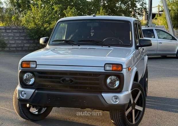 VAZ (Lada) 2121 NIVA (4x4)