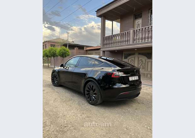 Tesla Model Y 2021 — լուսանկար 2