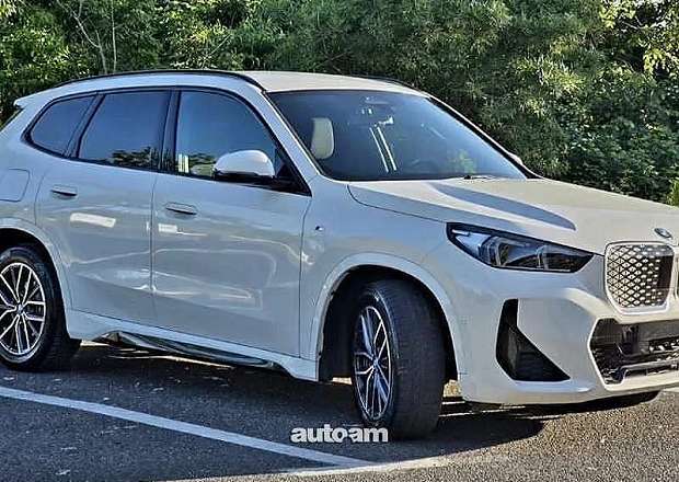 BMW iX1