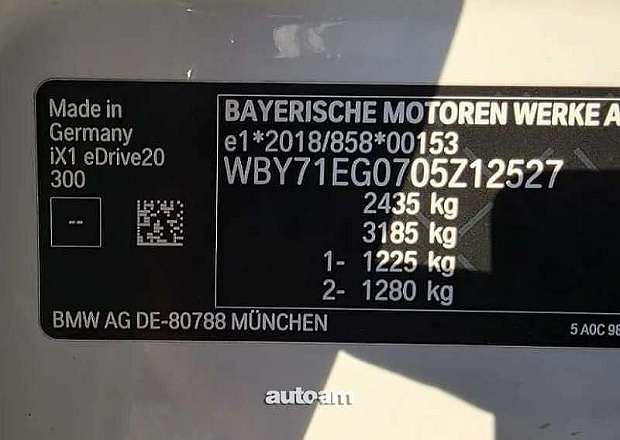 BMW iX1